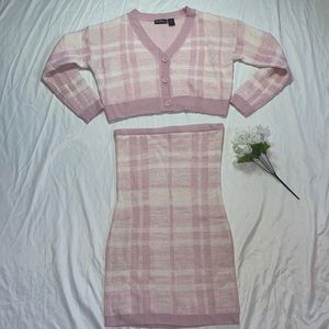 Madberry Women’s Two Piece Plaid Pink Size L Sweater & Skirt